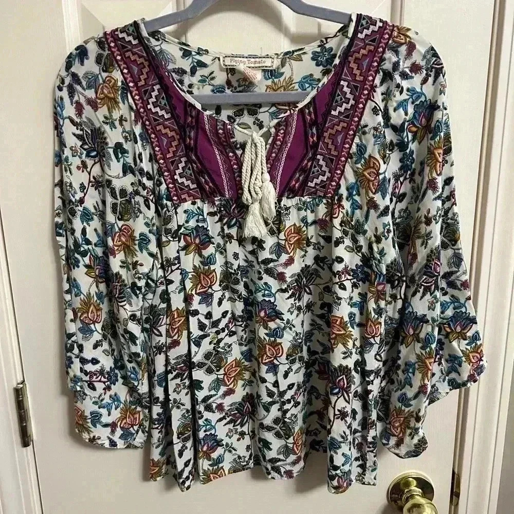 4/$25 Flying Tomato Floral Boho Flowy Tie Front Top Small